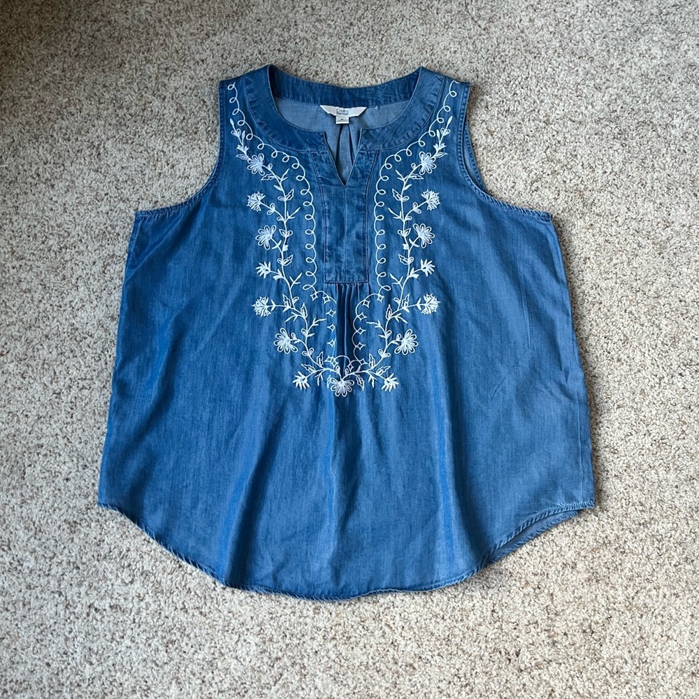 CROFT & BARROW Size M Women’s Denim Embroidered Sleeveless Top